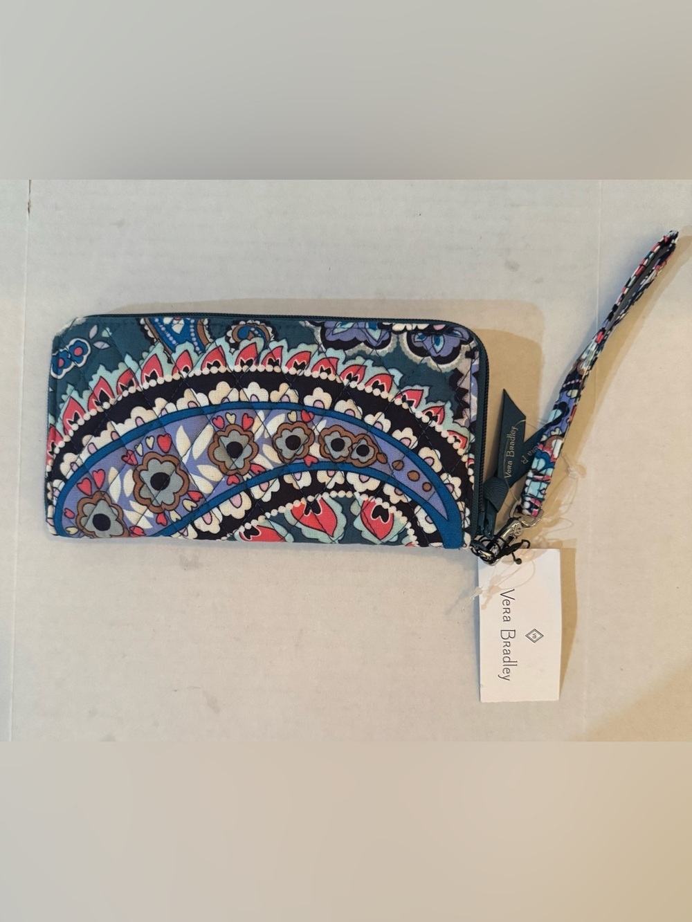 Vera Bradley RFID Wristlet Wallet Haymarket Paisley Jewel Accordion Style - Picture 1 of 10